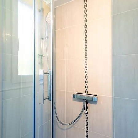 Apartment Les Grandes Balmes I Et Ii - Le Lac-11 By Interhome *